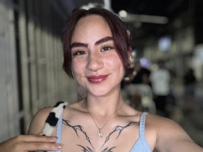 Lia_Moon_Official on StripChat