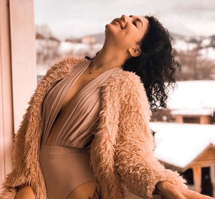 watchgirlcam.com ninagold livesex profile in nicas-universe cams