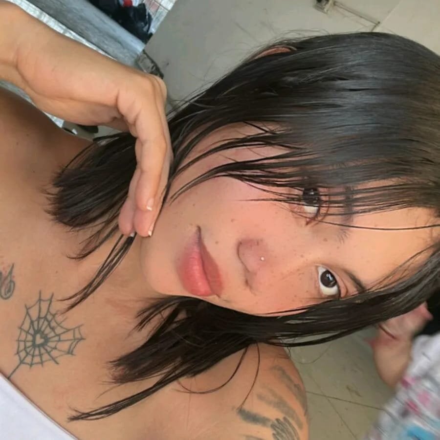 sexcams-joy.com alison_next livesex profile in latino cams