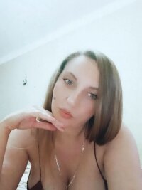 Adrianna_lov's Offline Chat Room