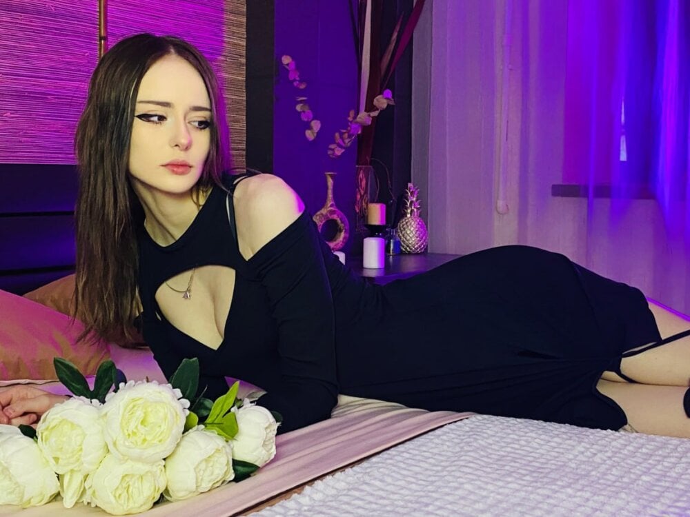 bestlivesexchat.com miranalieberttt livesex profile in where-the-carpet-remembers-not-only-my-knees cams