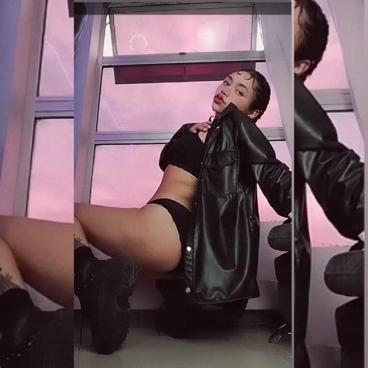 Live sex webcam photo for scarlet_gold #288870954