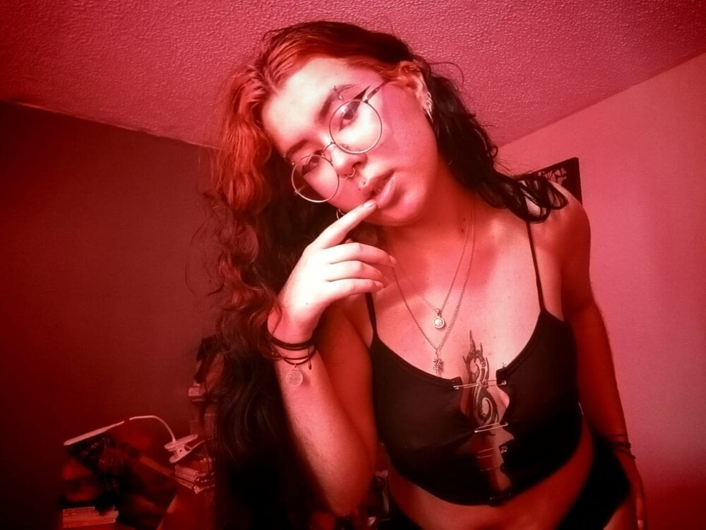 privat-livecam.com nyxie_chan1 livesex profile in place-where-live-fun cams