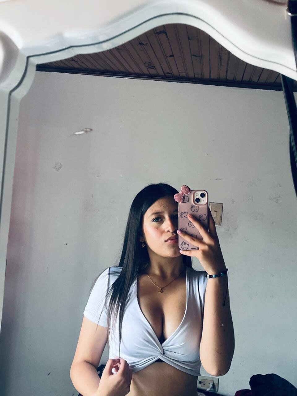 Sharlot_tay