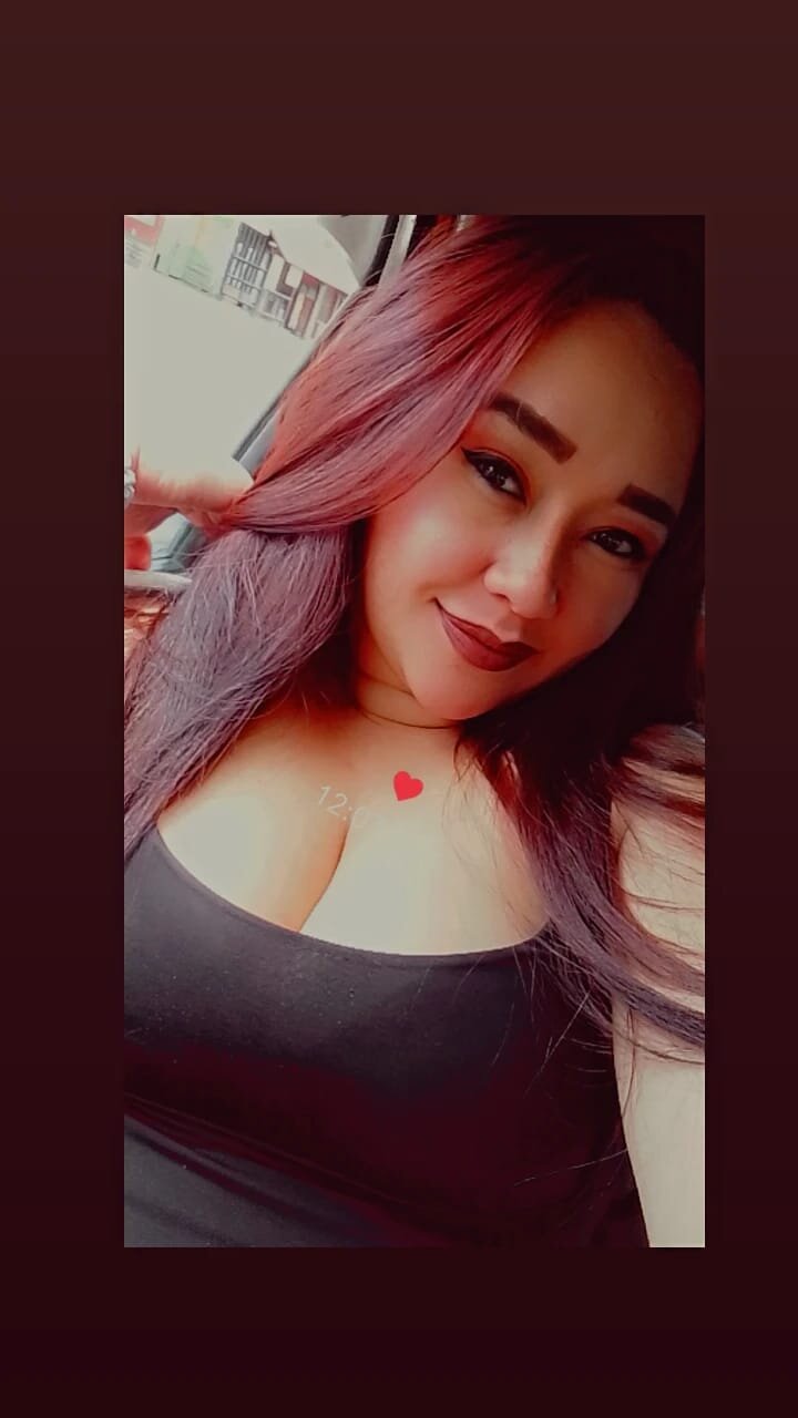 Paris_boobsbbw