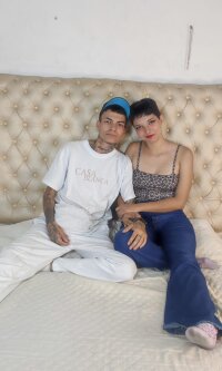SelenaAndCristian's Offline XXX Chat