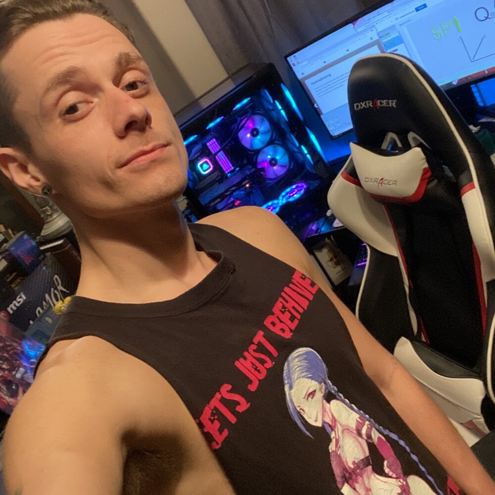 Fitmick214's Offline XXX Chat