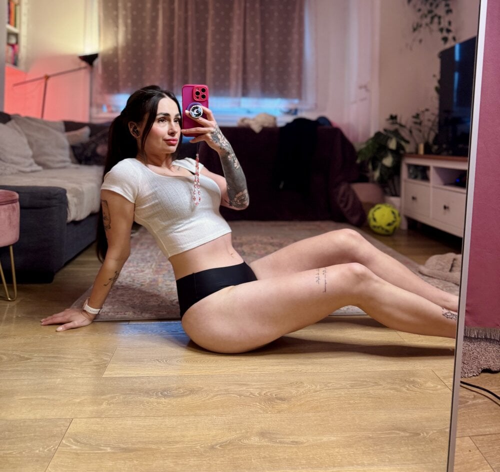 onaircams.com spicylunaaa livesex profile in colombia-200pm-to-500pm cams