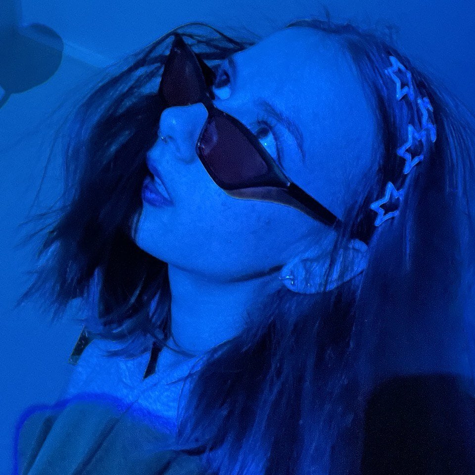 Live sex webcam photo for CozyMell #289978297