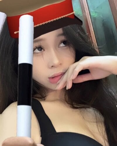 Ariana_milks - petite asian