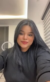 colombianasteens' Offline XXX Chat