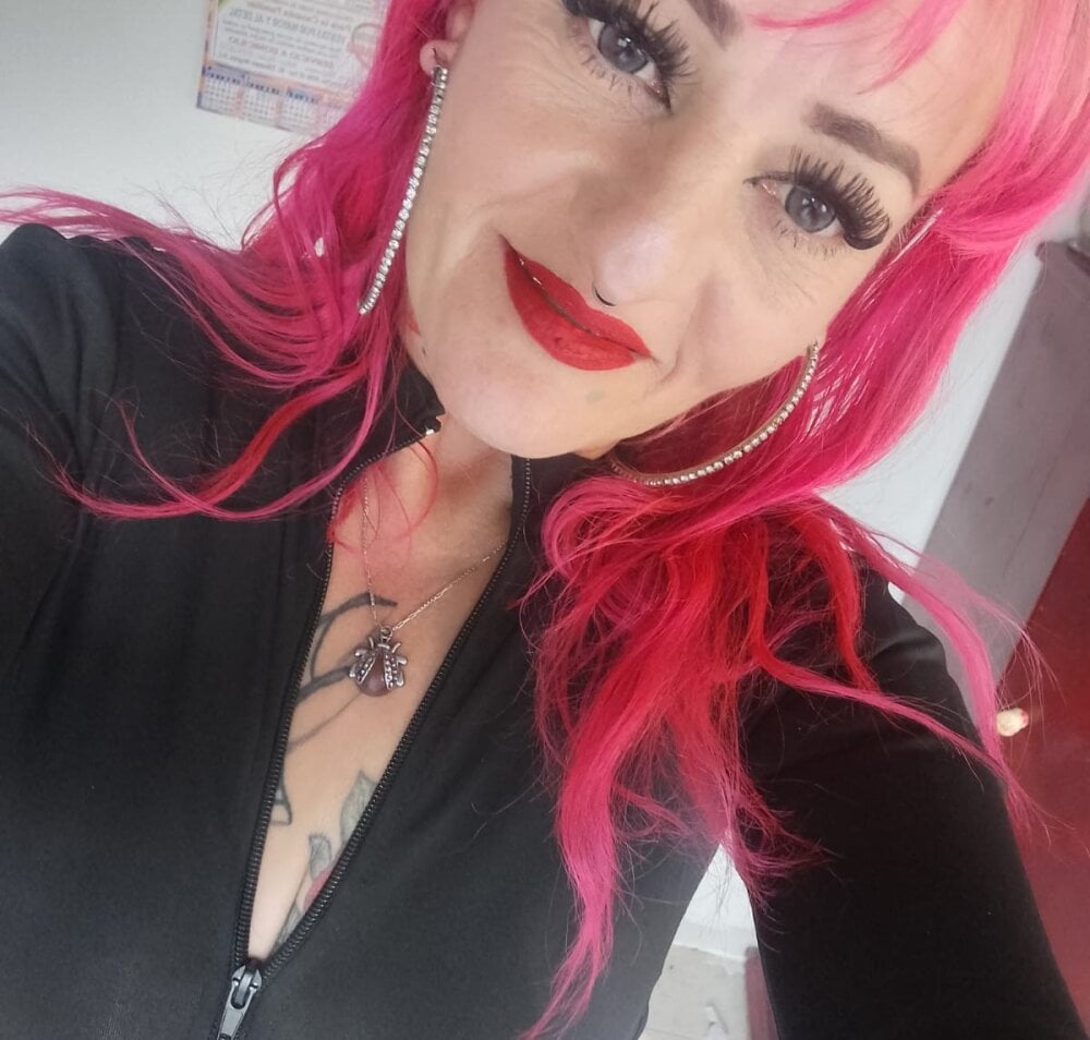 myliveeroticcams.com azurarousse livesex profile in colombia-co cams