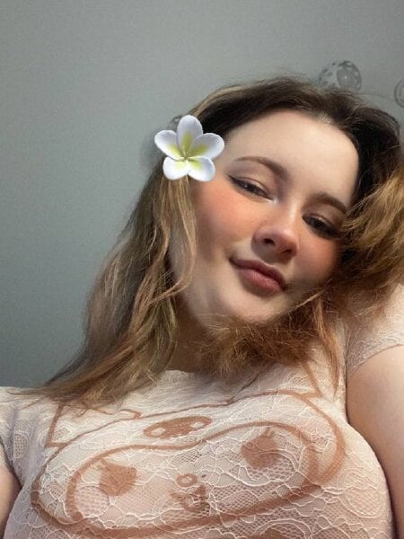 badgirlwebcam.com lkama_sutral livesex profile in blue-eyes cams