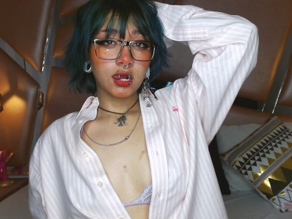 KinkyDoll69_