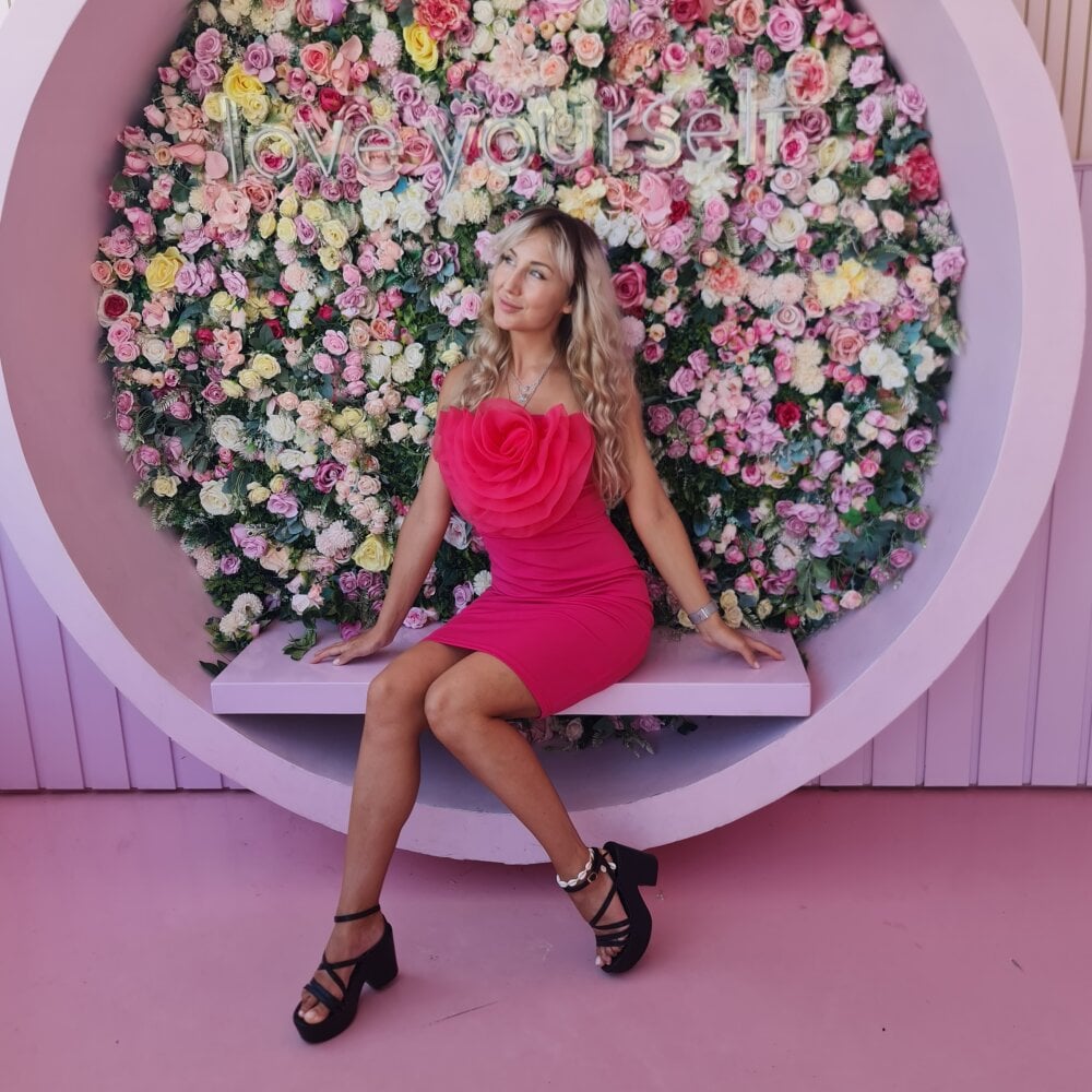 pornos.live pyrelissa livesex profile in i-am-from-the-french-town-of-angers cams