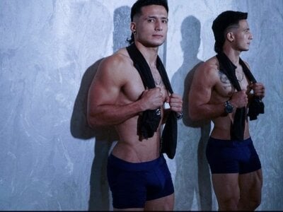 Jamesmg_ Male Bisexual Nude Cam