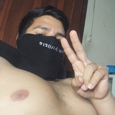 Andresitobaby Male Middlepricedprivates Chat Cam