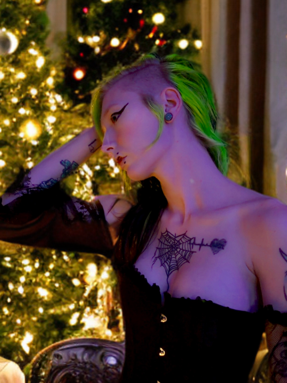 Watch  alicewonder09 live on StripChat