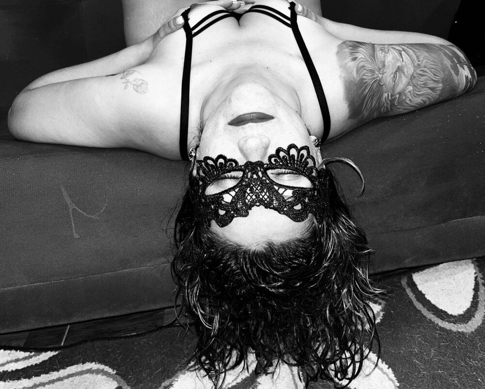 Alannasex88: συνομιλία ΧΧΧ εκτός σύνδεσης