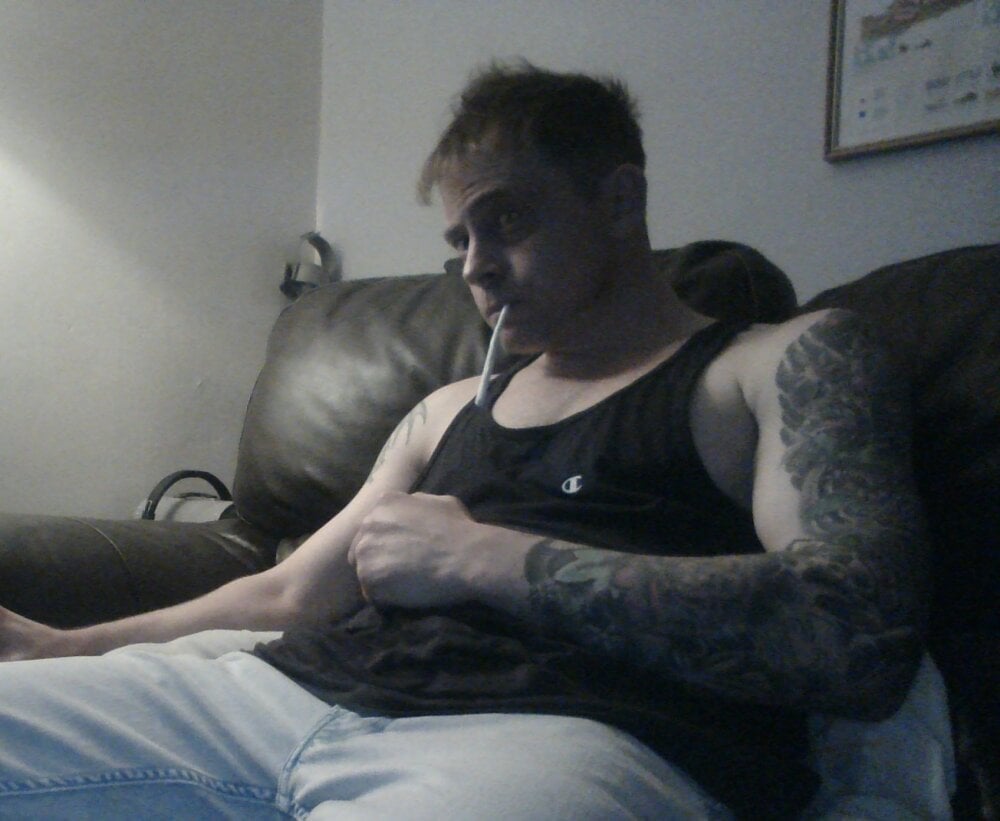 squirtonmyfacehants' Offline XXX Chat