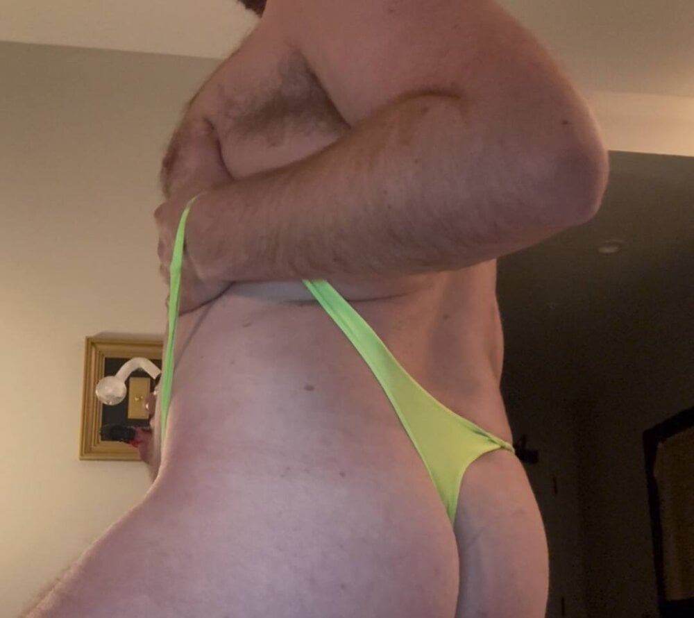 BeefyNcloudy's Offline XXX Chat