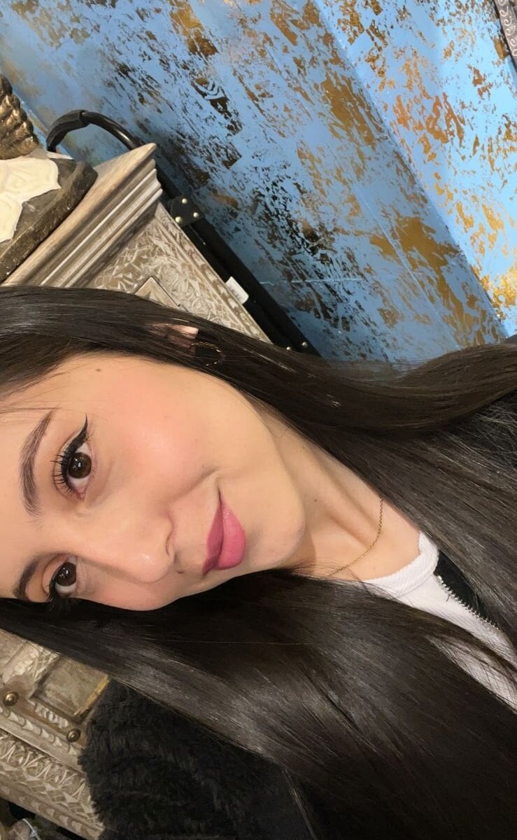 6livesex.com luna_celeeste_ livesex profile in somewhere-on-the-campus cams