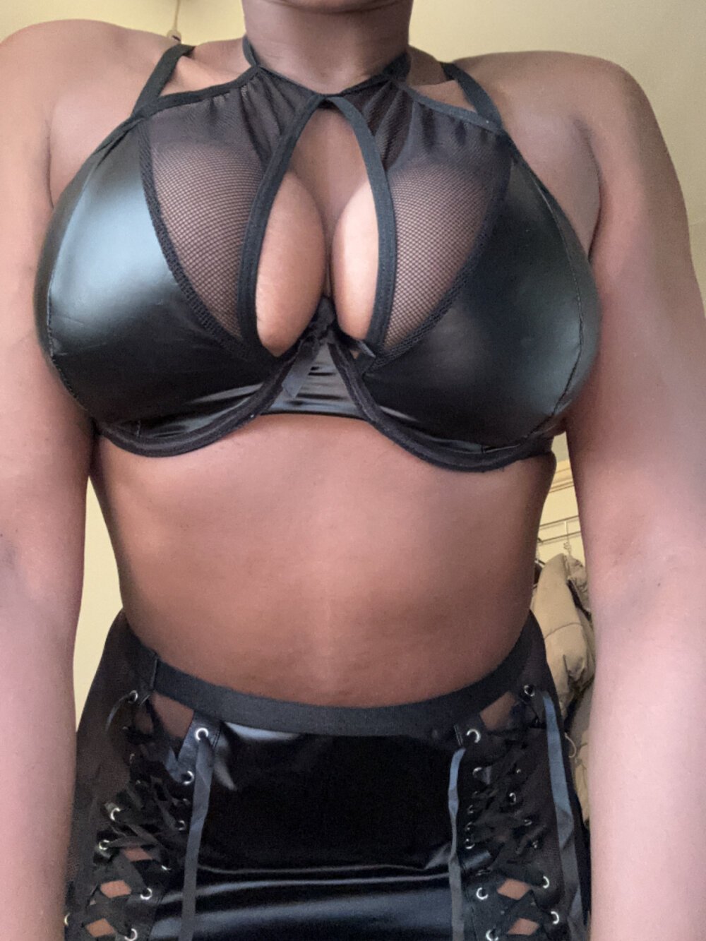 Risque_RhiannaX's Offline XXX Chat