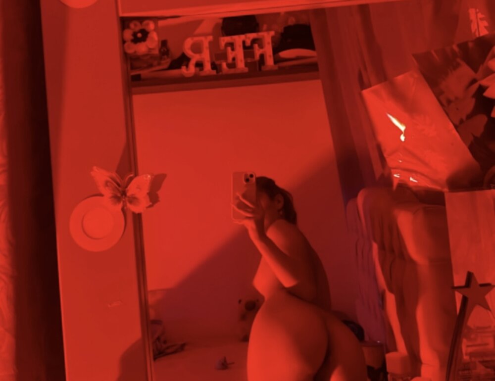 Girl_Red__ profile