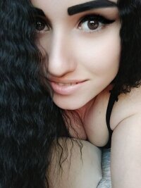 Nika__Strawberry's Offline XXX Chat