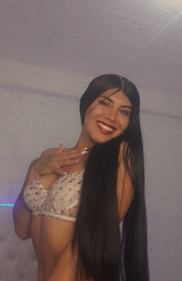 Live sex webcam photo for sweetdirtty1 #290194507