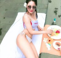 Xiaoxixi22's Offline XXX Chat