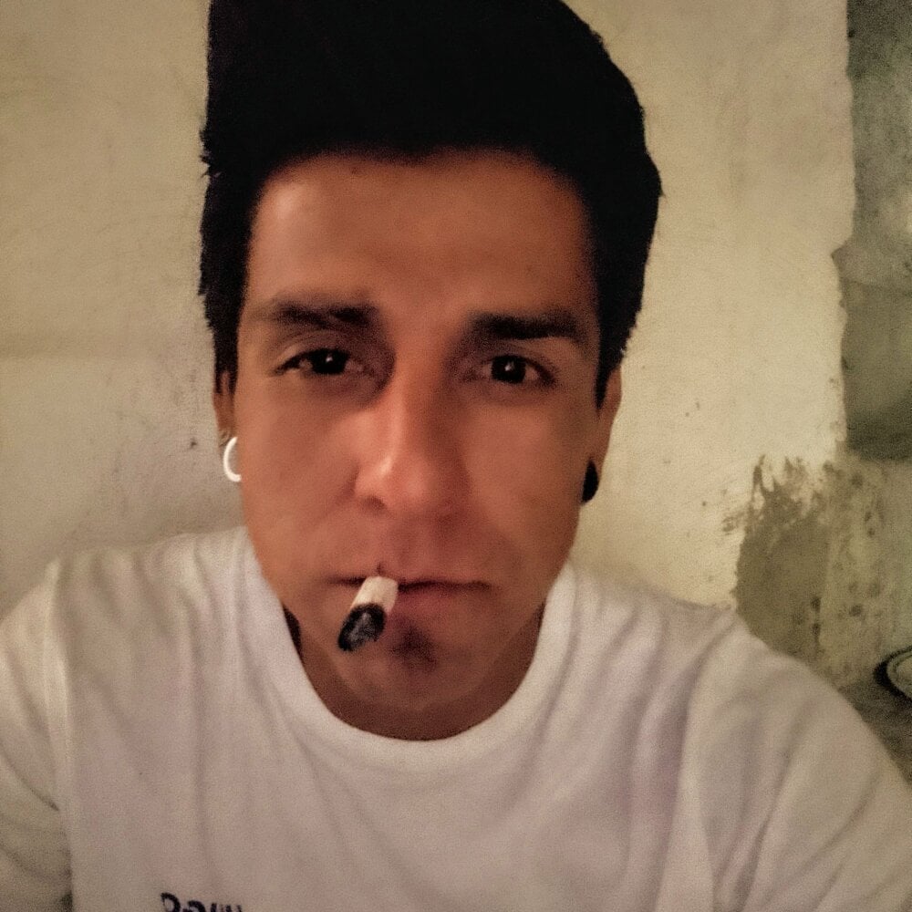 tragicairplane168 from stripchat