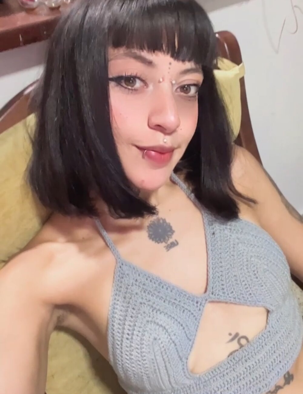 iluvcams.com _mollyyyp livesex profile in hazel-eyes cams