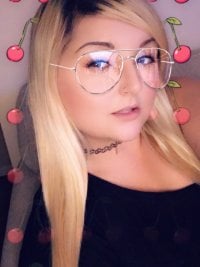 SoakingWetGoddess' Offline Chat Room
