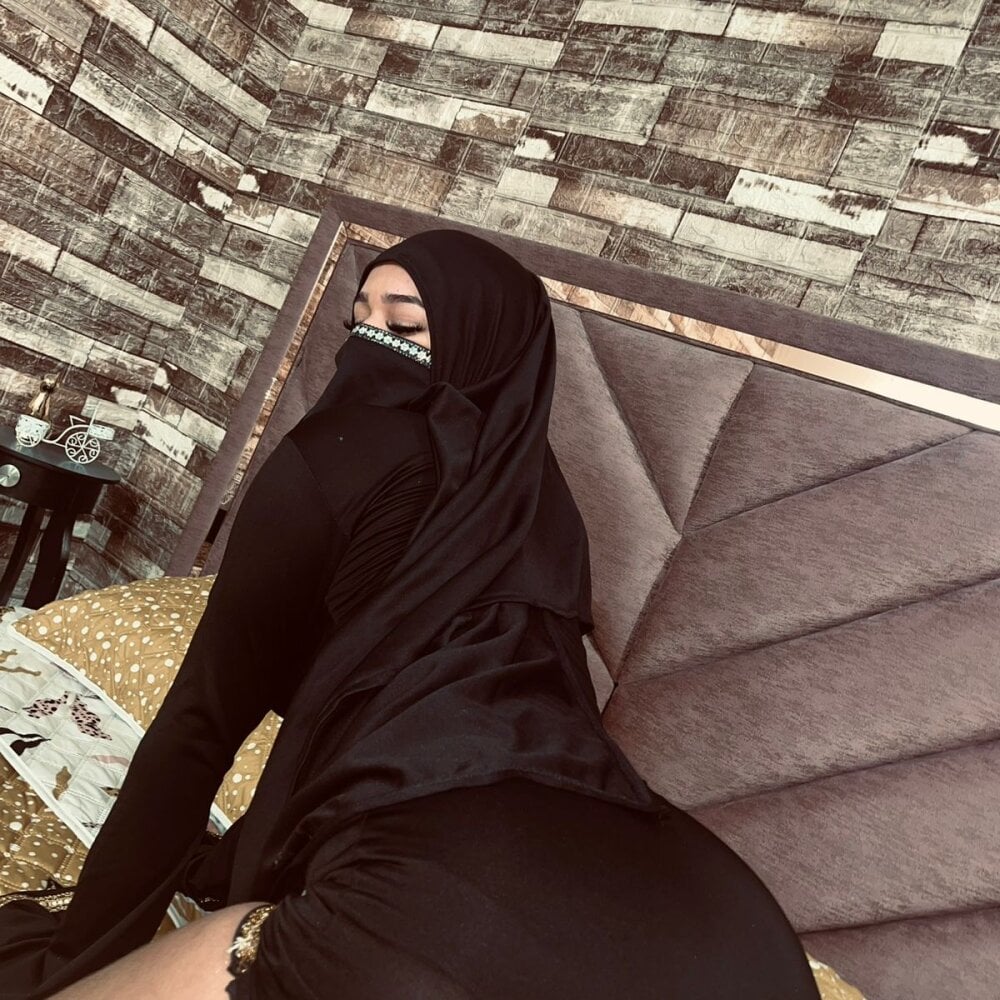 Adhara_Jaziri profile