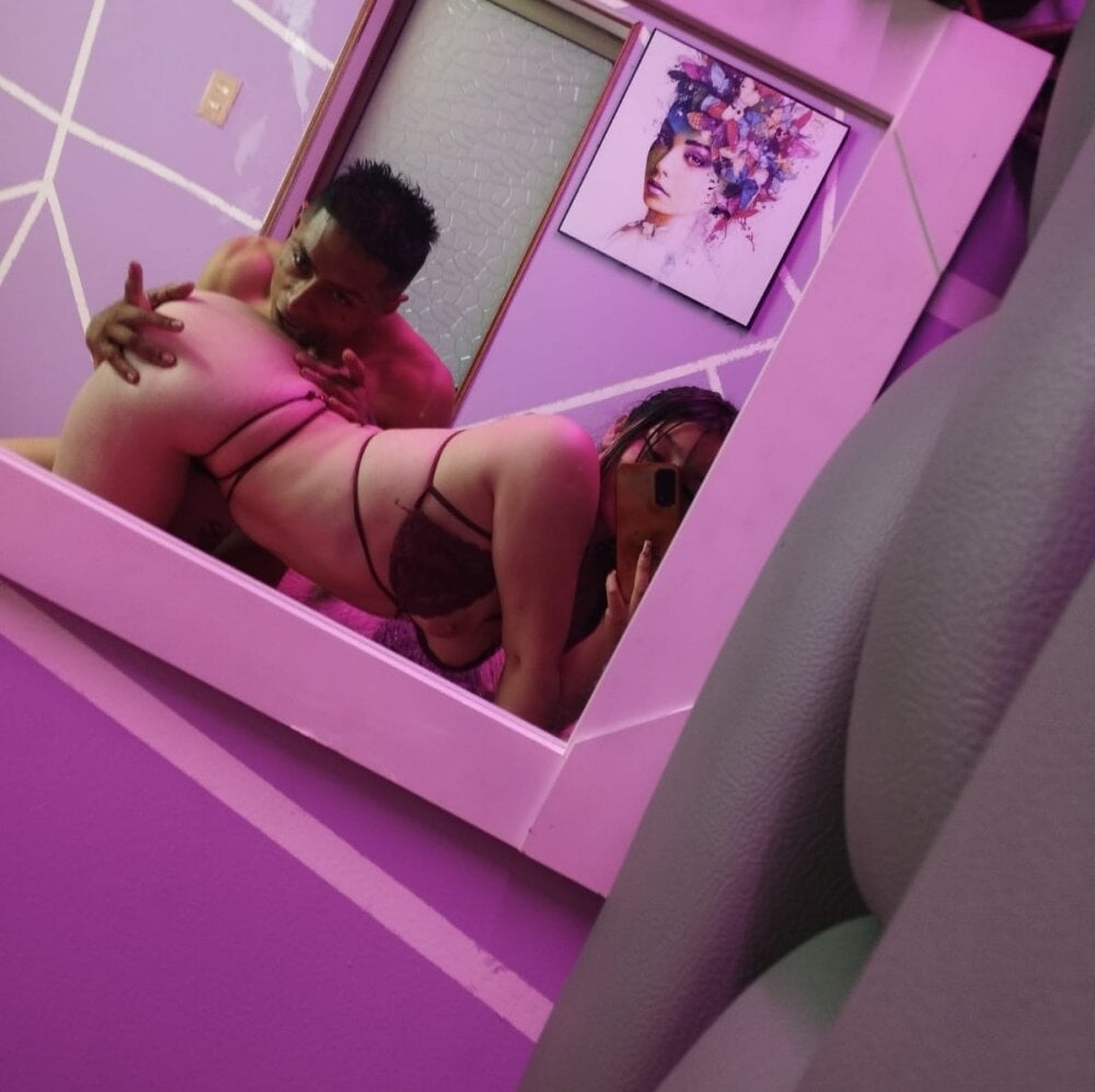lesly_brayan's Offline Chat Room