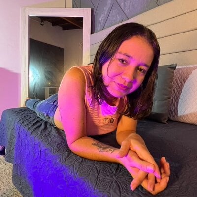 Lucia_Guzman1 Female Deepthroatblowjob Webcam Adult