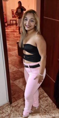 Kraysi_erotik's Offline XXX Chat