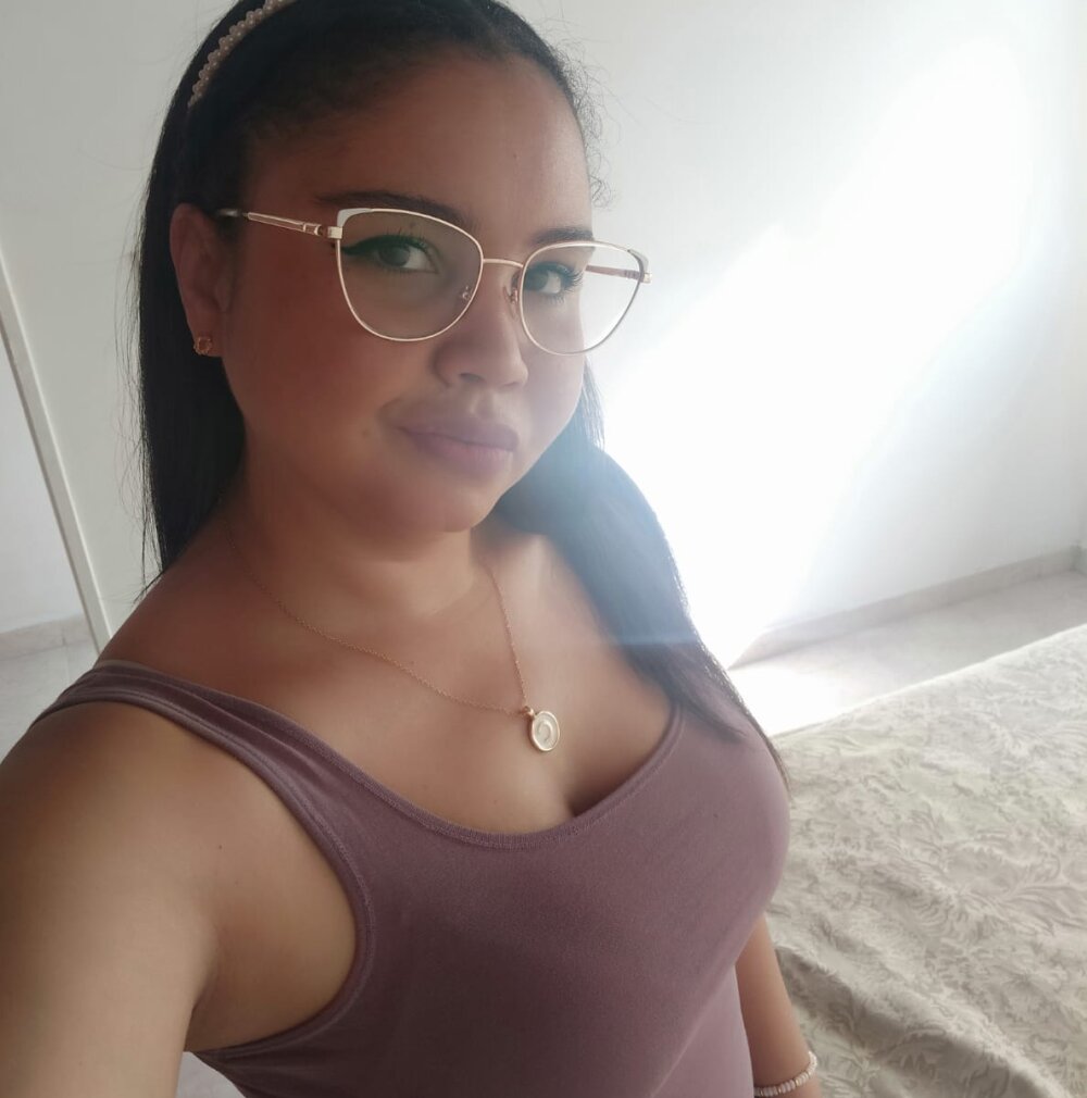 manuela_norton from stripchat