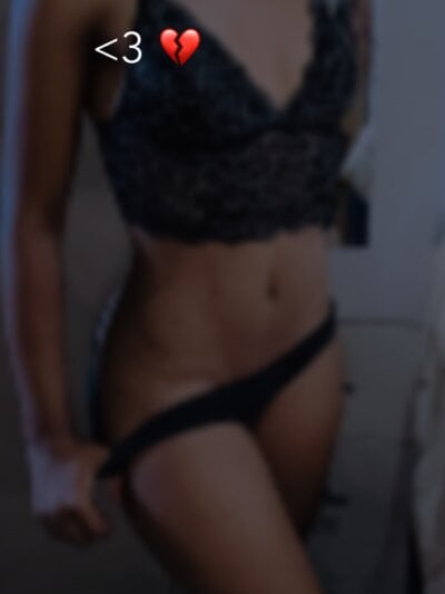 princesstina101 Live Cam on StripChat and RICams