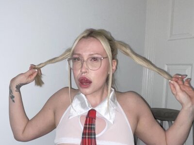 Blondie_Layla_26X