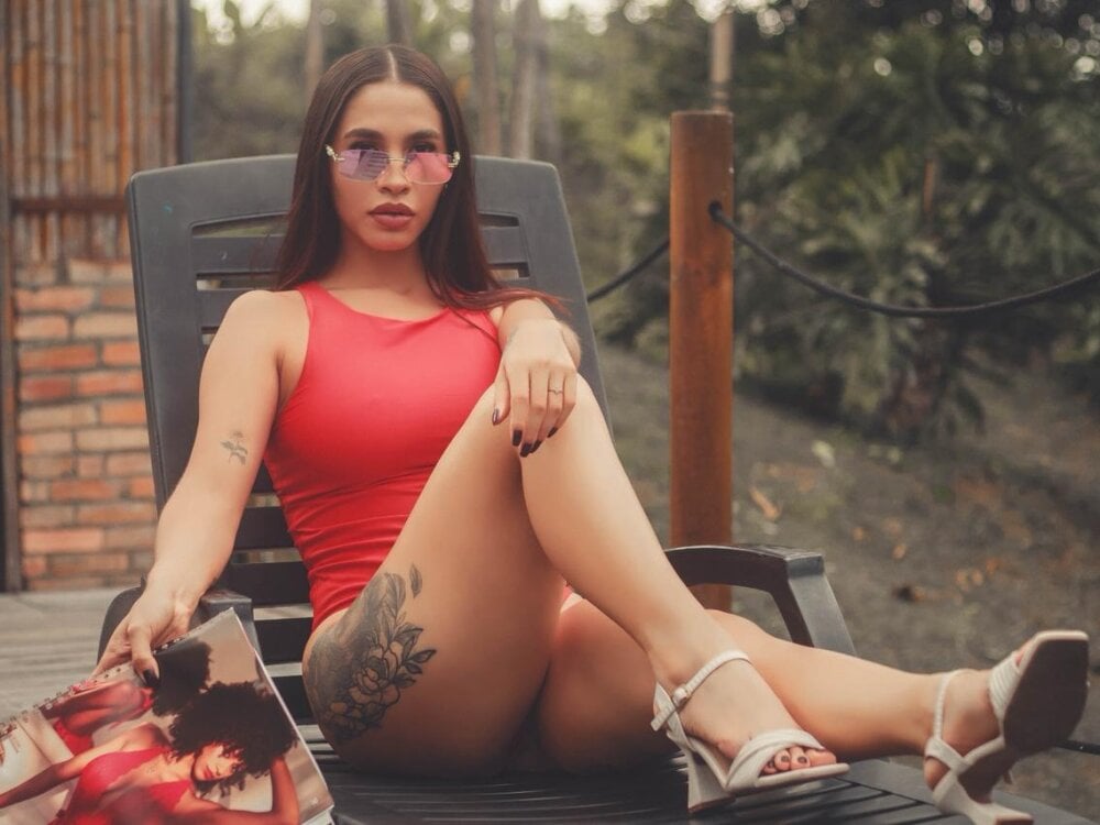 JuliaaVega's Offline XXX Chat