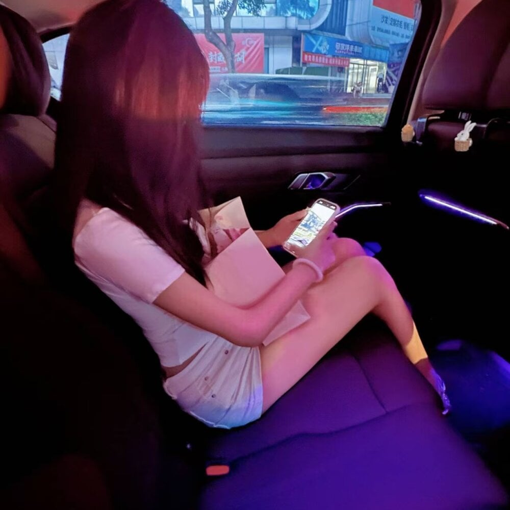 chatnmate.com xi_hongsi livesex profile in lalv cams