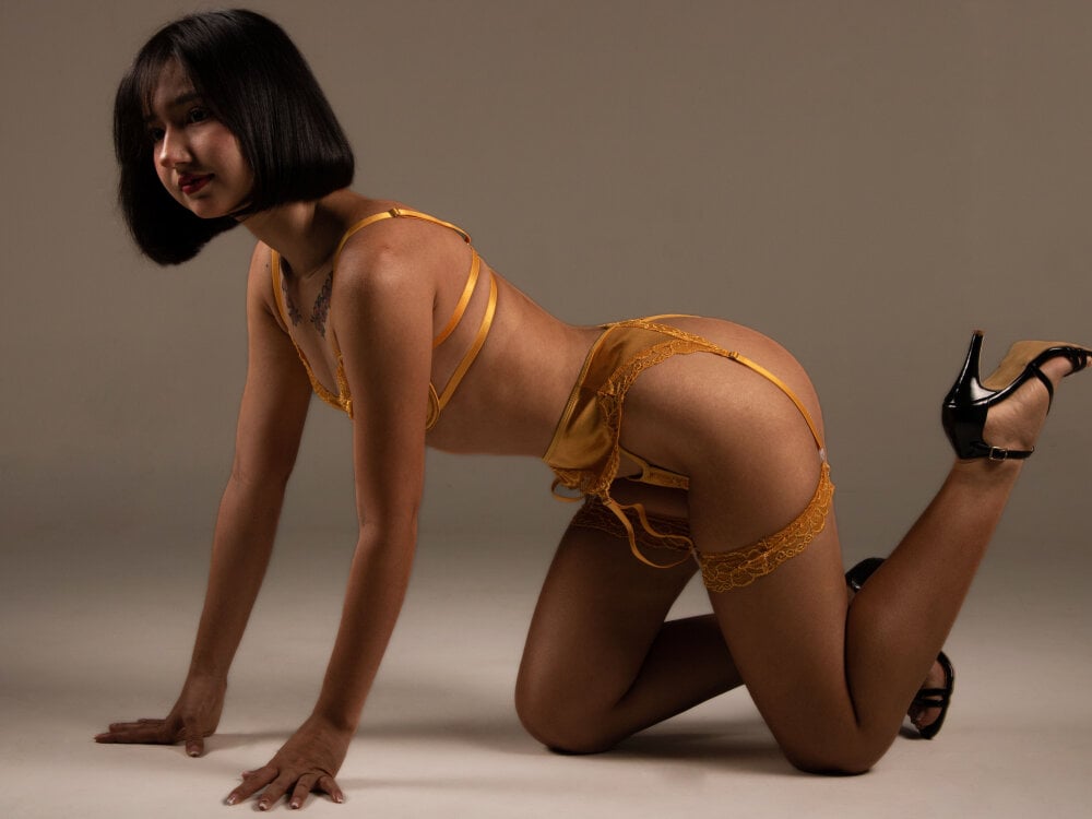 Live sex webcam photo for pinkie_princess #289975384