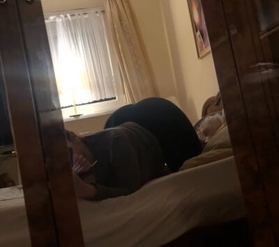 MinaKhalina on StripChat