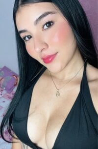 Chatroom XXX en direct de seleste_moon44