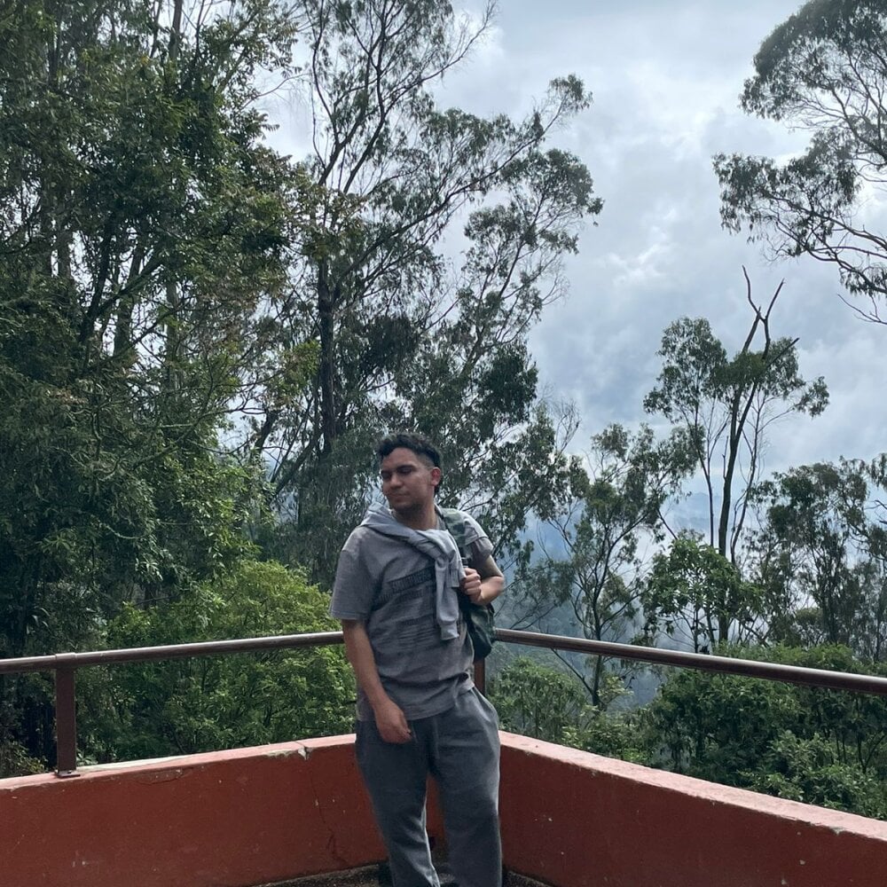 Elrompecucas28's Offline XXX Chat