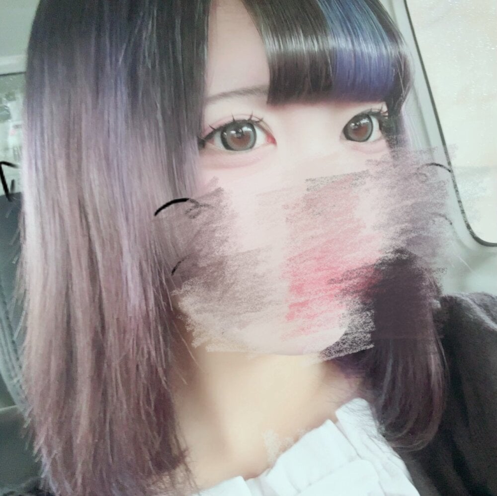 stripchat momo_2323 webcam profile pic via livesexbbwcams.com