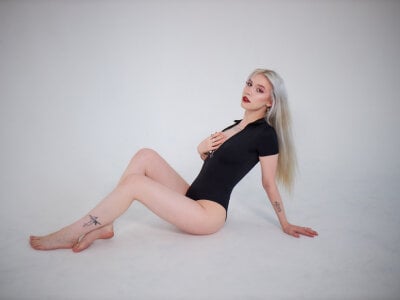 Emmi_shy 🎤 live nude stream