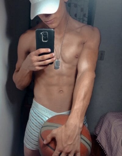 Logan_thomas - Stripchat Teen Lovense Blowjob Couple 